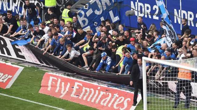  比勒菲尔德顽强拼搏战平强敌保留保级希望火种