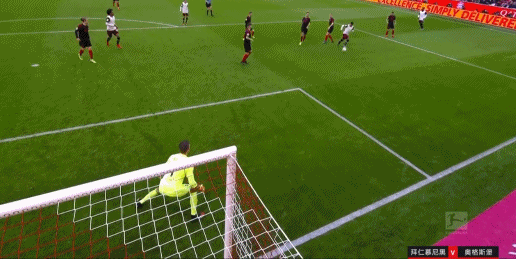  奥格斯堡替补奇兵建功，逆转局势惊艳全场